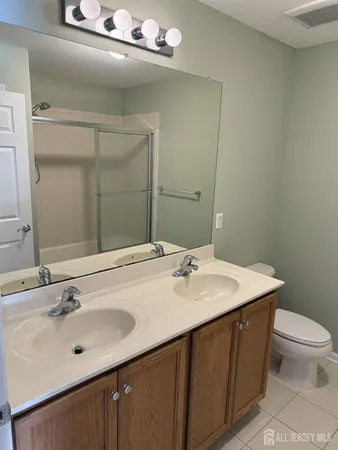 $4,000 | 8 Andrews Way, Piscataway, NJ 08854