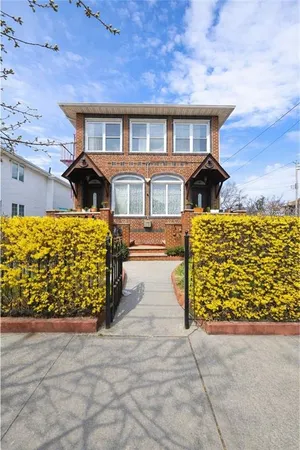 $1,598,000 | 3923 Avenue R | Marine Park