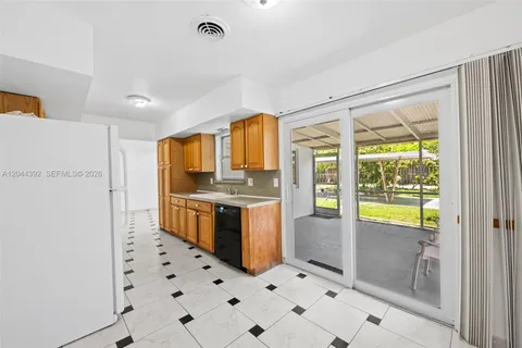 $650,000 | 733 North Rainbow Drive, Hollywood, FL 33021