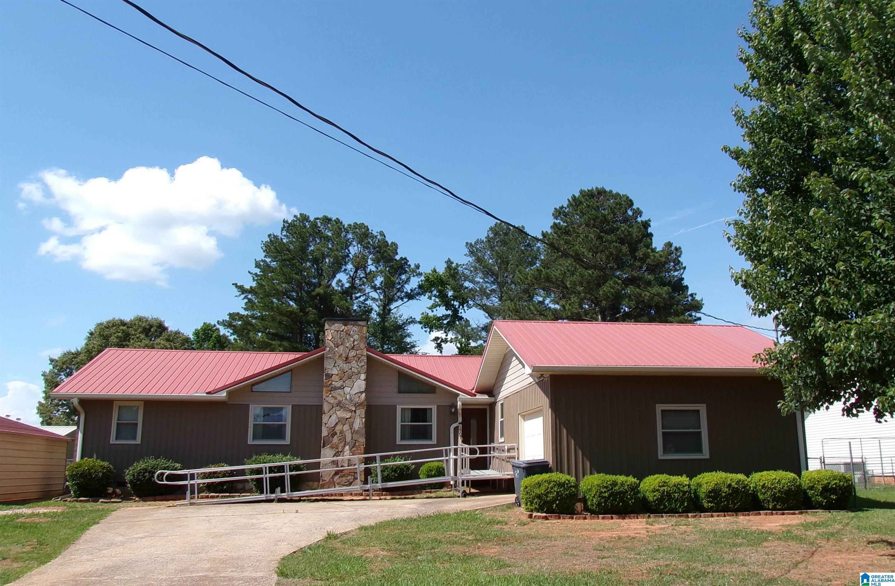 1707 Roundhill Road Weaver, AL 36277 - Photo 1 of 78