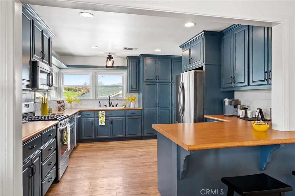 550 Villa Lots Road Paso Robles, CA 93446 - Photo 6 of 31 Full kitchen