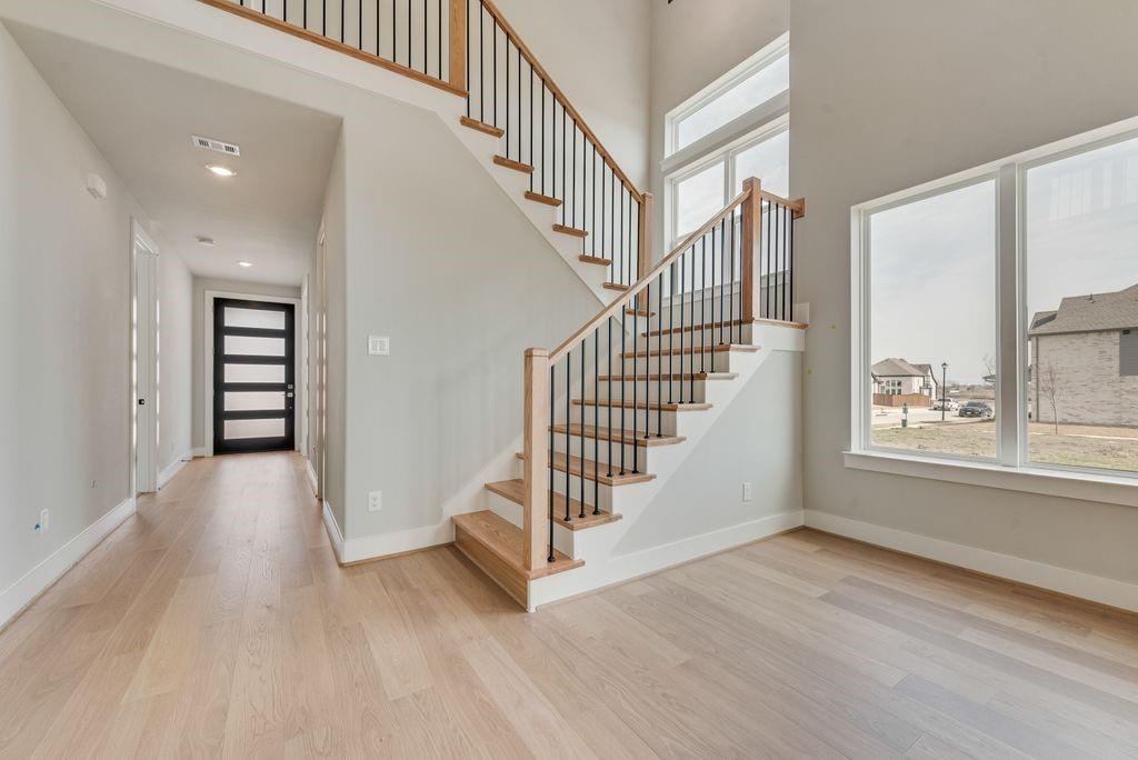 656 Blakelys Way Fate, TX 75189 - Photo 3 of 38