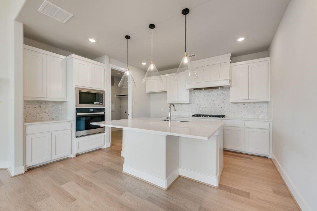 656 Blakelys Way Fate, TX 75189 - Photo 6 of 38