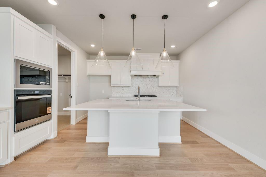 656 Blakelys Way Fate, TX 75189 - Photo 10 of 38