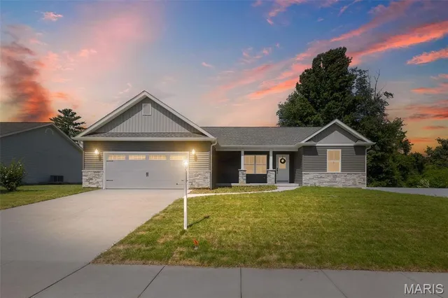 $340,000 | 6404 Winter Court, Godfrey, IL 62035