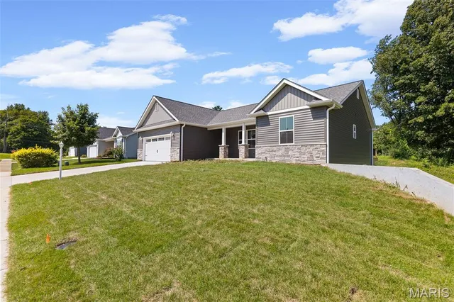 $340,000 | 6404 Winter Court, Godfrey, IL 62035