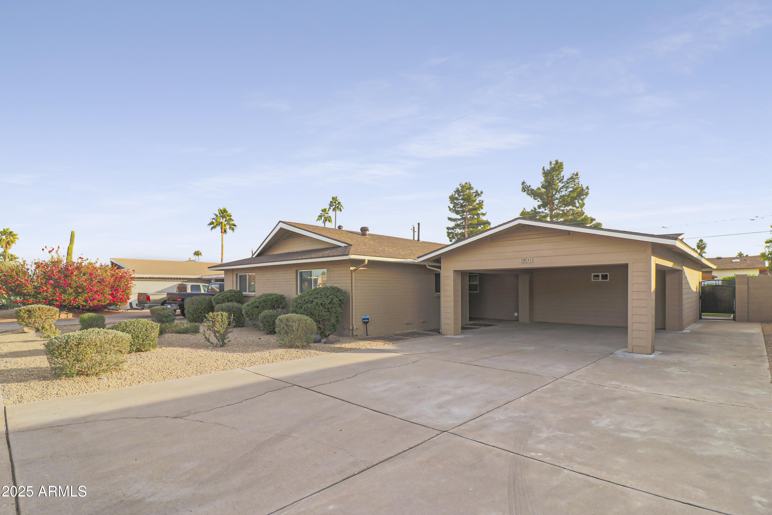 8501 East Jackrabbit Road Scottsdale, AZ 85250 - Photo 4 of 58 A (1)