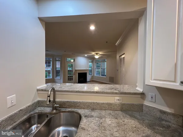 $3,345 | 1320 North Wayne Street, Unit 106, Arlington, VA 22201