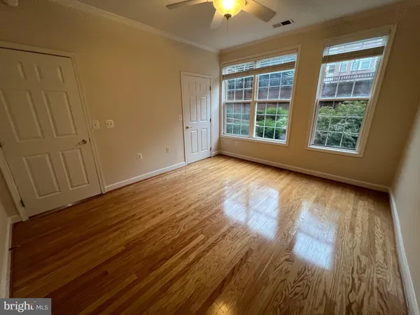 $3,345 | 1320 North Wayne Street, Unit 106, Arlington, VA 22201