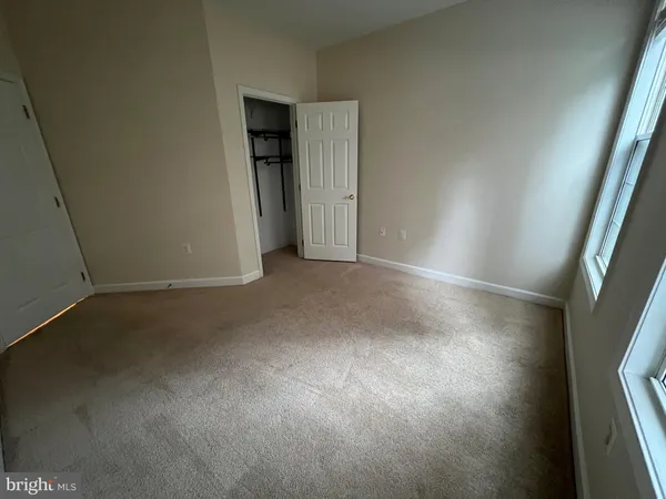 $3,345 | 1320 North Wayne Street, Unit 106, Arlington, VA 22201