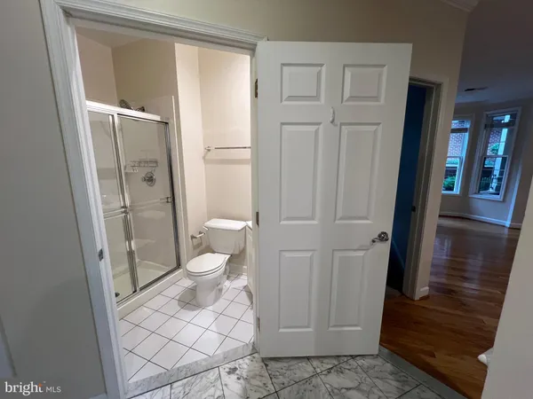 $3,345 | 1320 North Wayne Street, Unit 106, Arlington, VA 22201