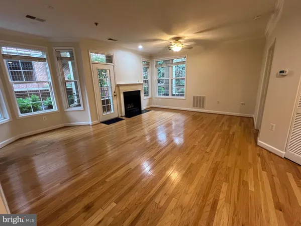 $3,345 | 1320 North Wayne Street, Unit 106, Arlington, VA 22201