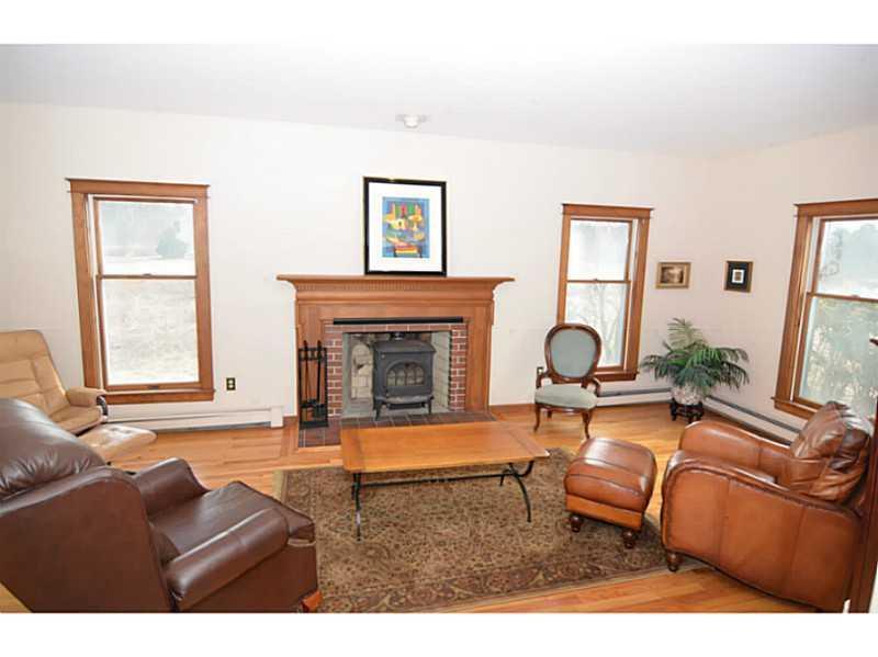 24 Field Road Cumberland Center, ME 04021 - Photo 10 of 24 Living Room.