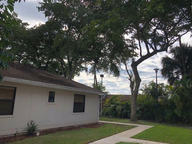 5310 Elmhurst Road, Unit E West Palm Beach, FL 33417 - Photo 12 of 24 Next to your unit