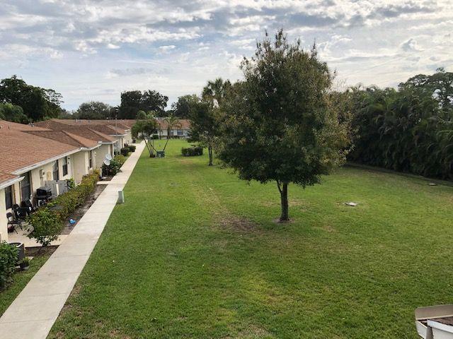 5310 Elmhurst Road, Unit E West Palm Beach, FL 33417 - Photo 14 of 24 views