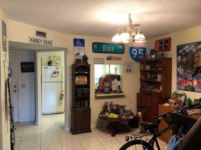5310 Elmhurst Road, Unit E West Palm Beach, FL 33417 - Photo 3 of 24 Dining area