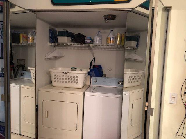 5310 Elmhurst Road, Unit E West Palm Beach, FL 33417 - Photo 5 of 24 Laundry