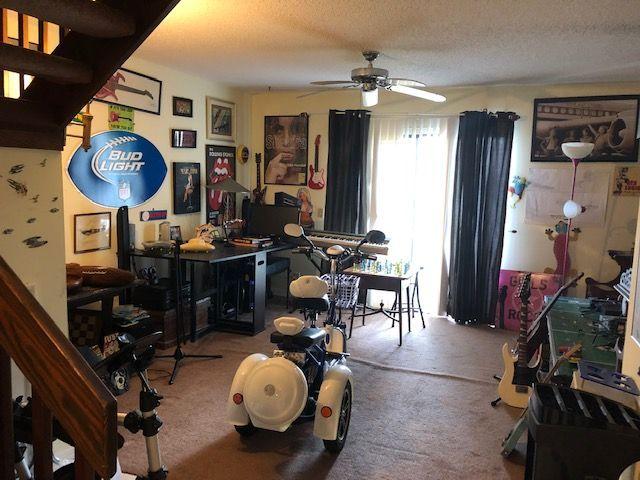5310 Elmhurst Road, Unit E West Palm Beach, FL 33417 - Photo 6 of 24 Living room