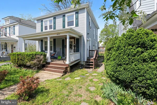 $1,350 | 803 B Wolfe Street, Fredericksburg, VA 22401