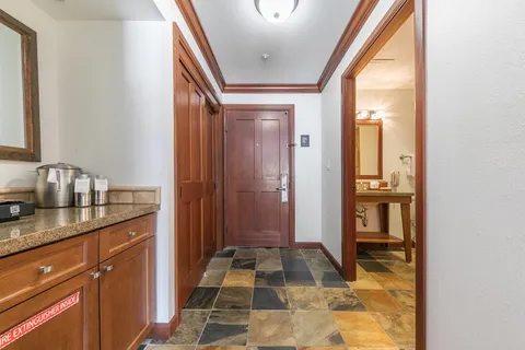 $1,000,000 | 400 Resort Road, Unit 118 120, Olympic Valley, CA 96146