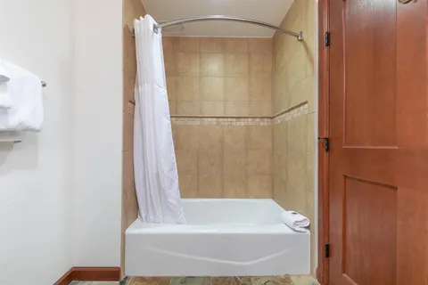 $1,000,000 | 400 Resort Road, Unit 118 120, Olympic Valley, CA 96146