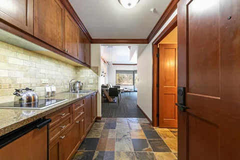 $1,000,000 | 400 Resort Road, Unit 118 120, Olympic Valley, CA 96146