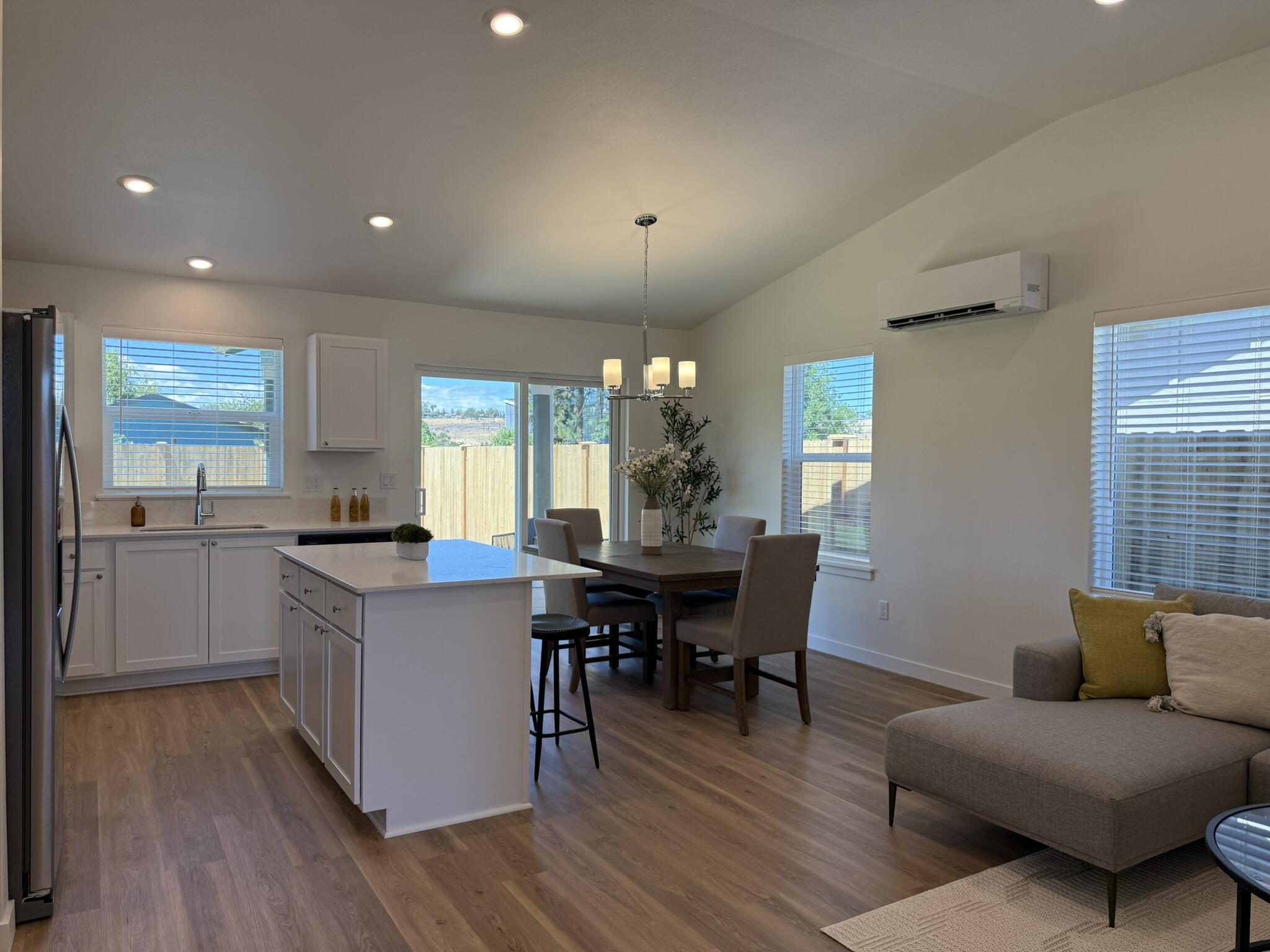 225 Southeast Peppermint Loop, Unit 3 Culver, OR 97734 - Photo 7 of 22