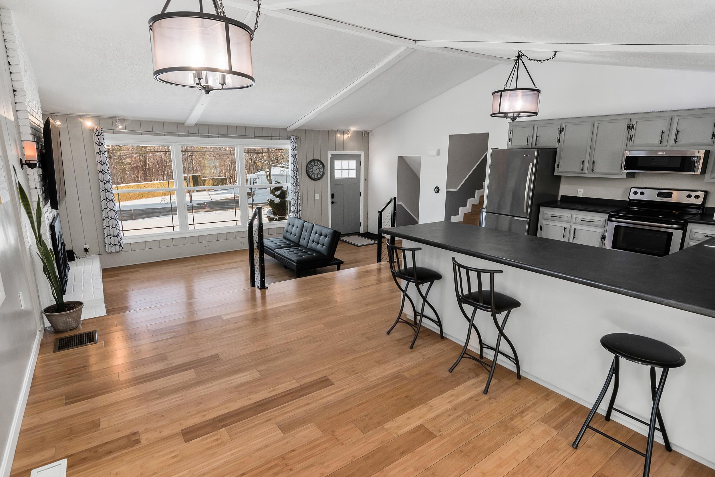 3 Sunrise Drive Pelham, NH 03076 - Photo 17 of 42