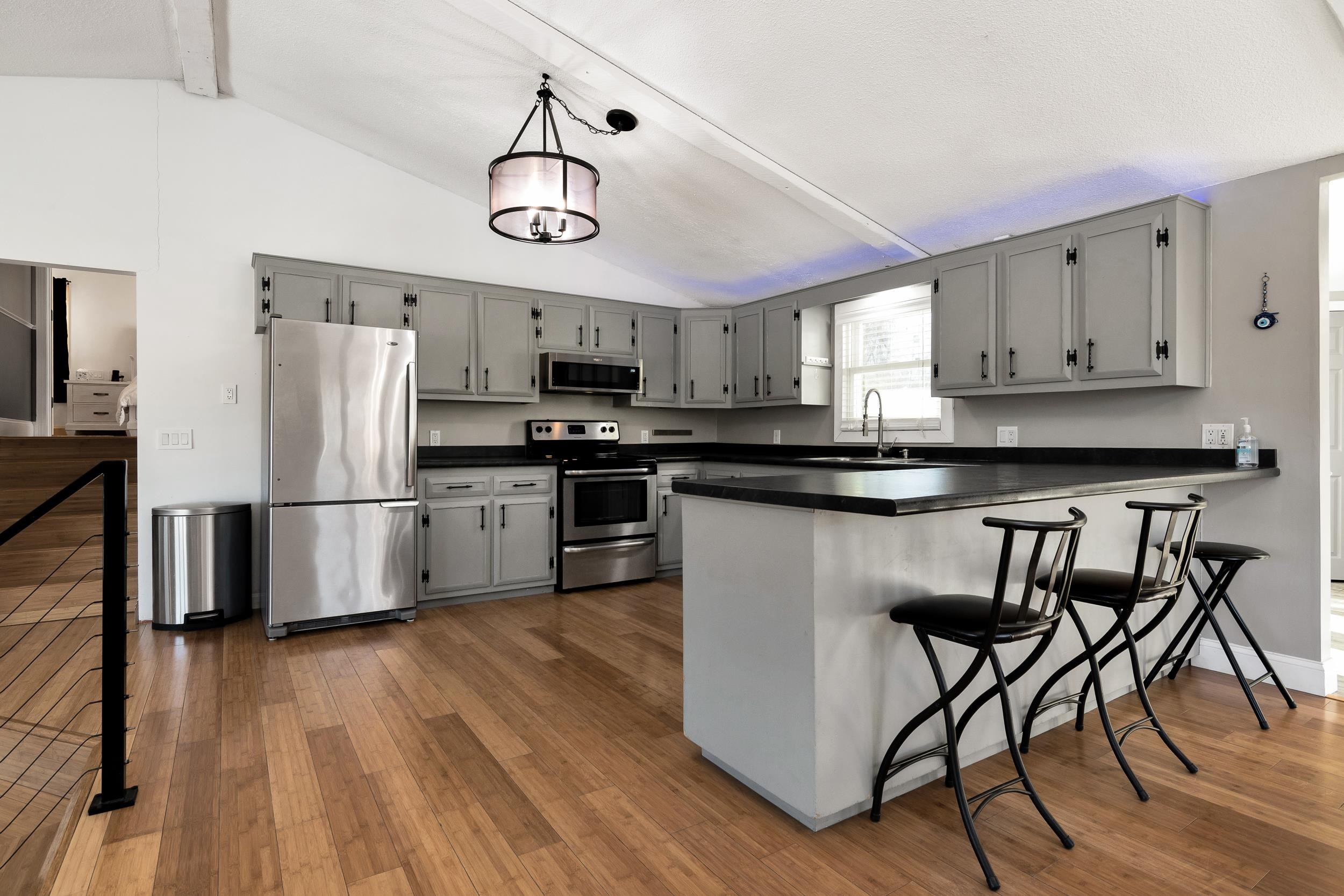 3 Sunrise Drive Pelham, NH 03076 - Photo 9 of 42