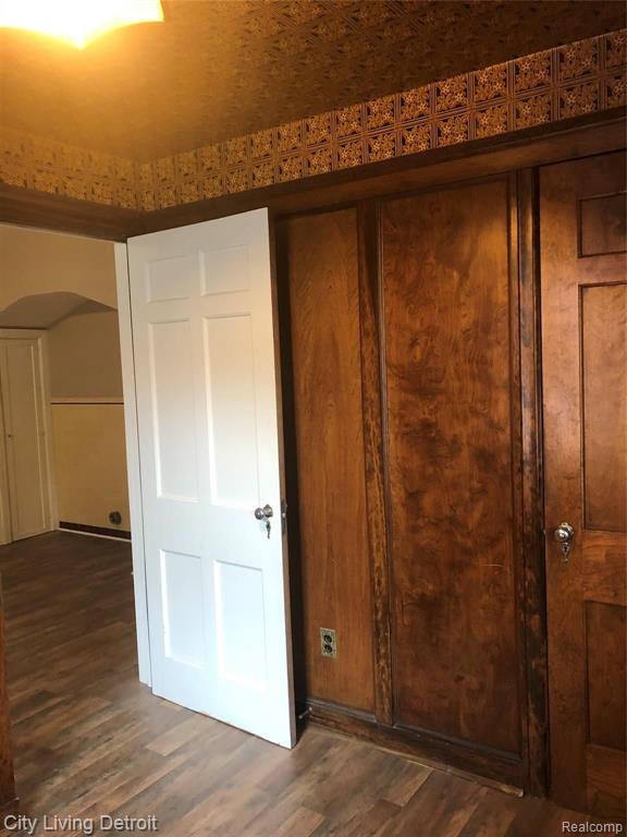 19620 Roslyn Road Detroit, MI 48221 - Photo 14 of 46