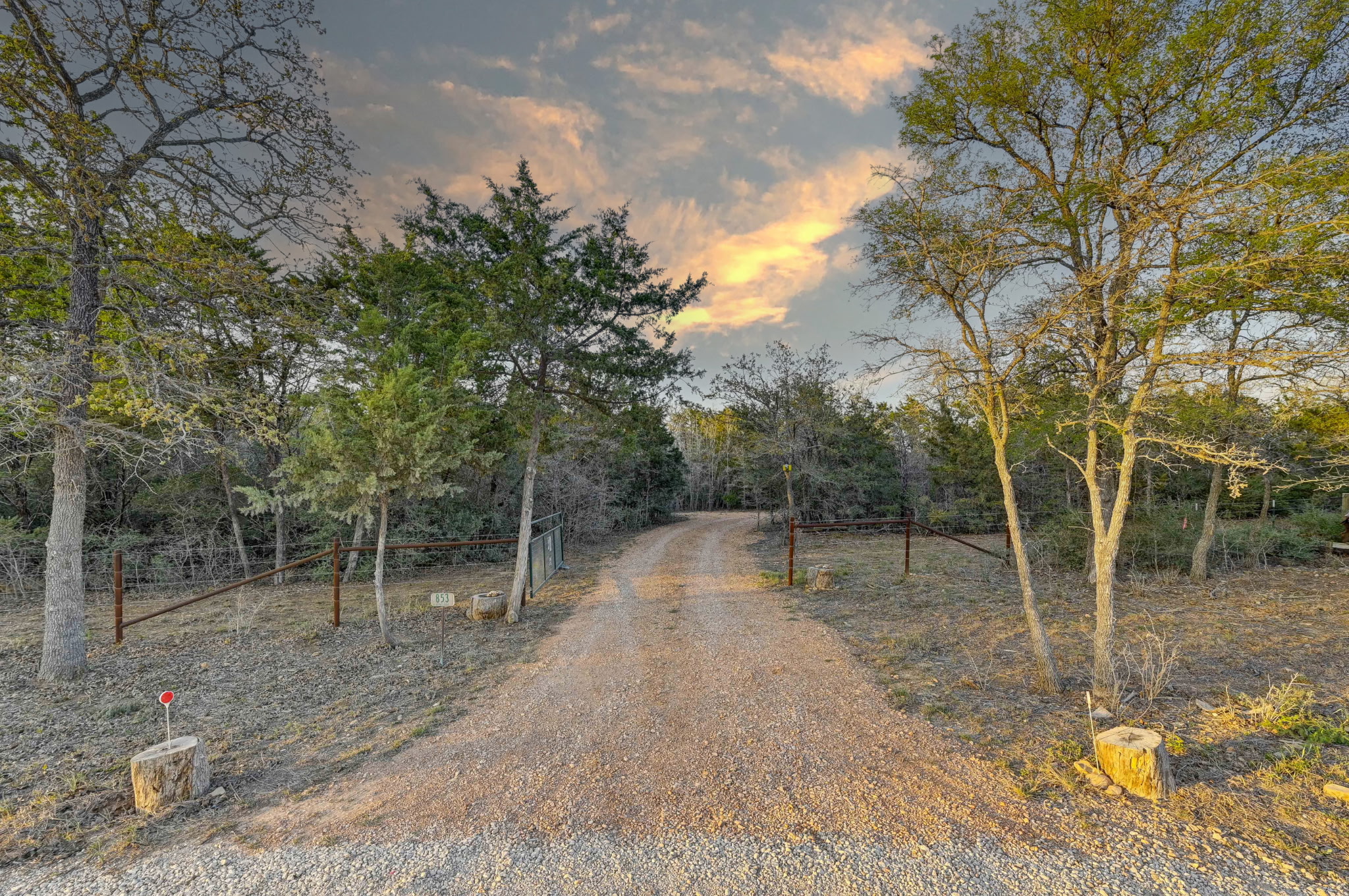 853 St Delight Road Paige, TX 78659 - Photo 4 of 39