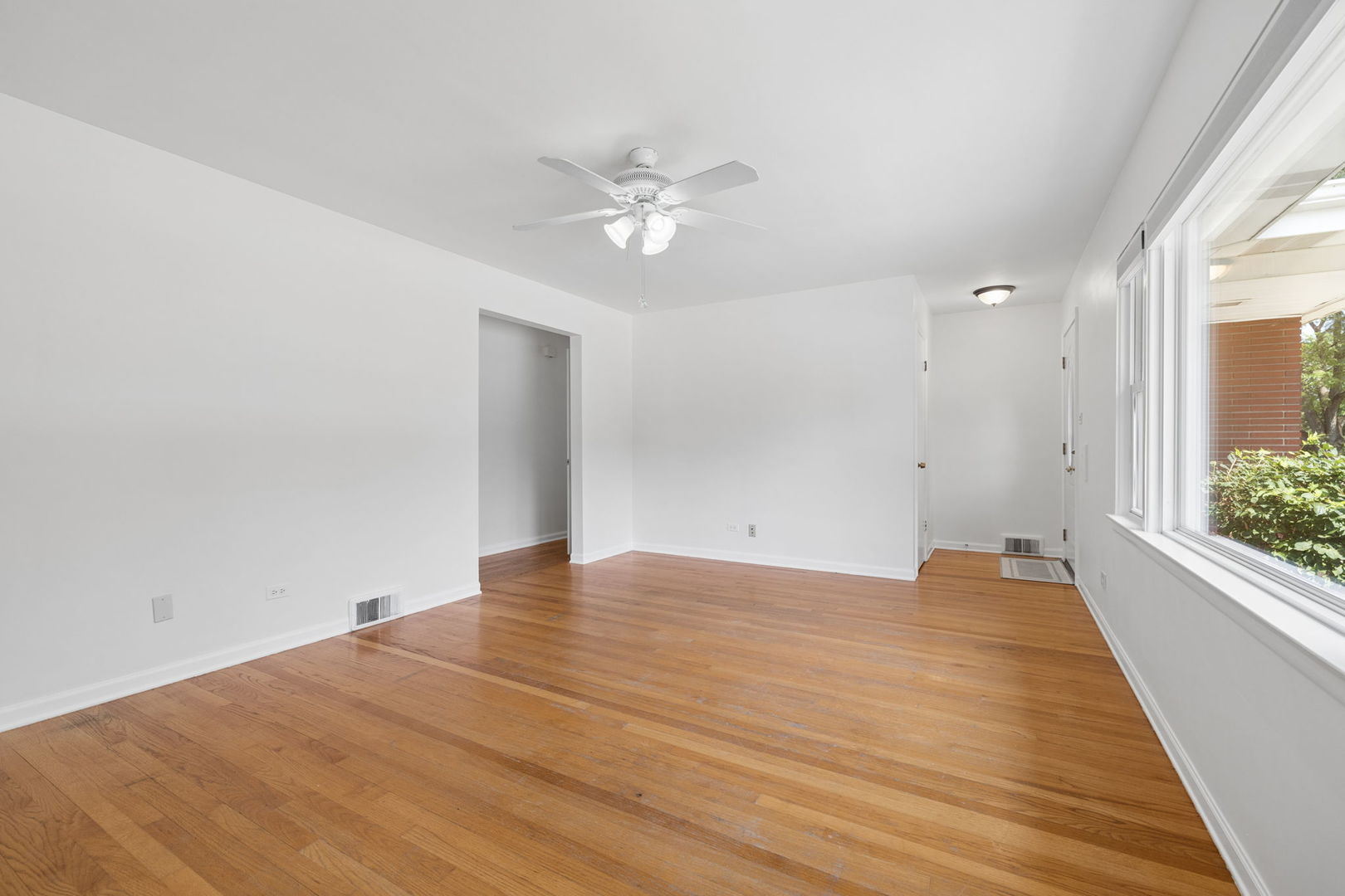 8614 West 26th Street North Riverside, IL 60546 - Photo 5 of 28
