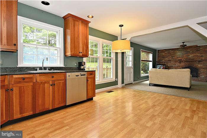 15701 Tierra Drive Silver Spring, MD 20906 - Photo 10 of 30 Kitchen