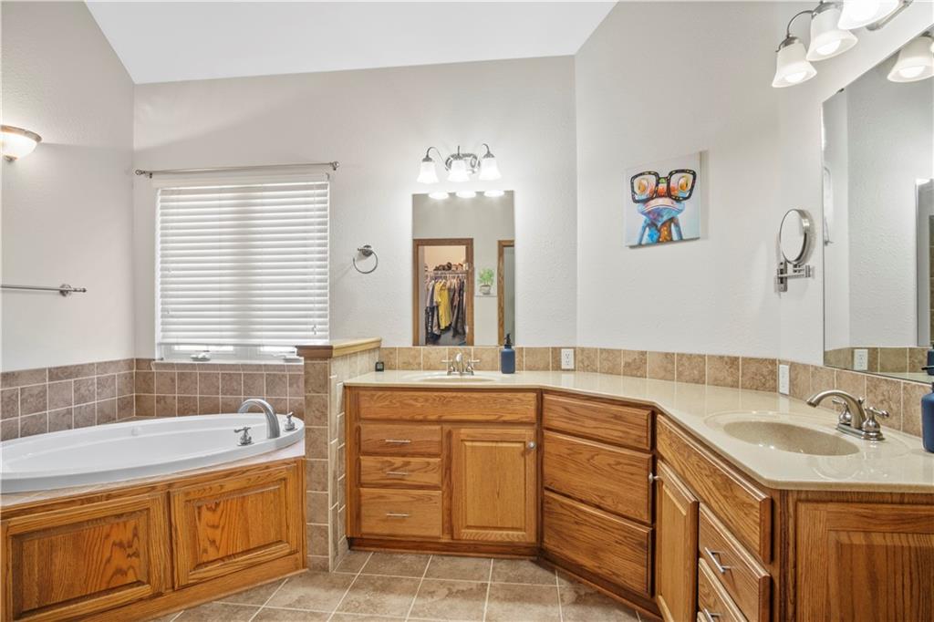 2685 North E River Ridge Road St. Joseph, MO 64507 - Photo 21 of 39