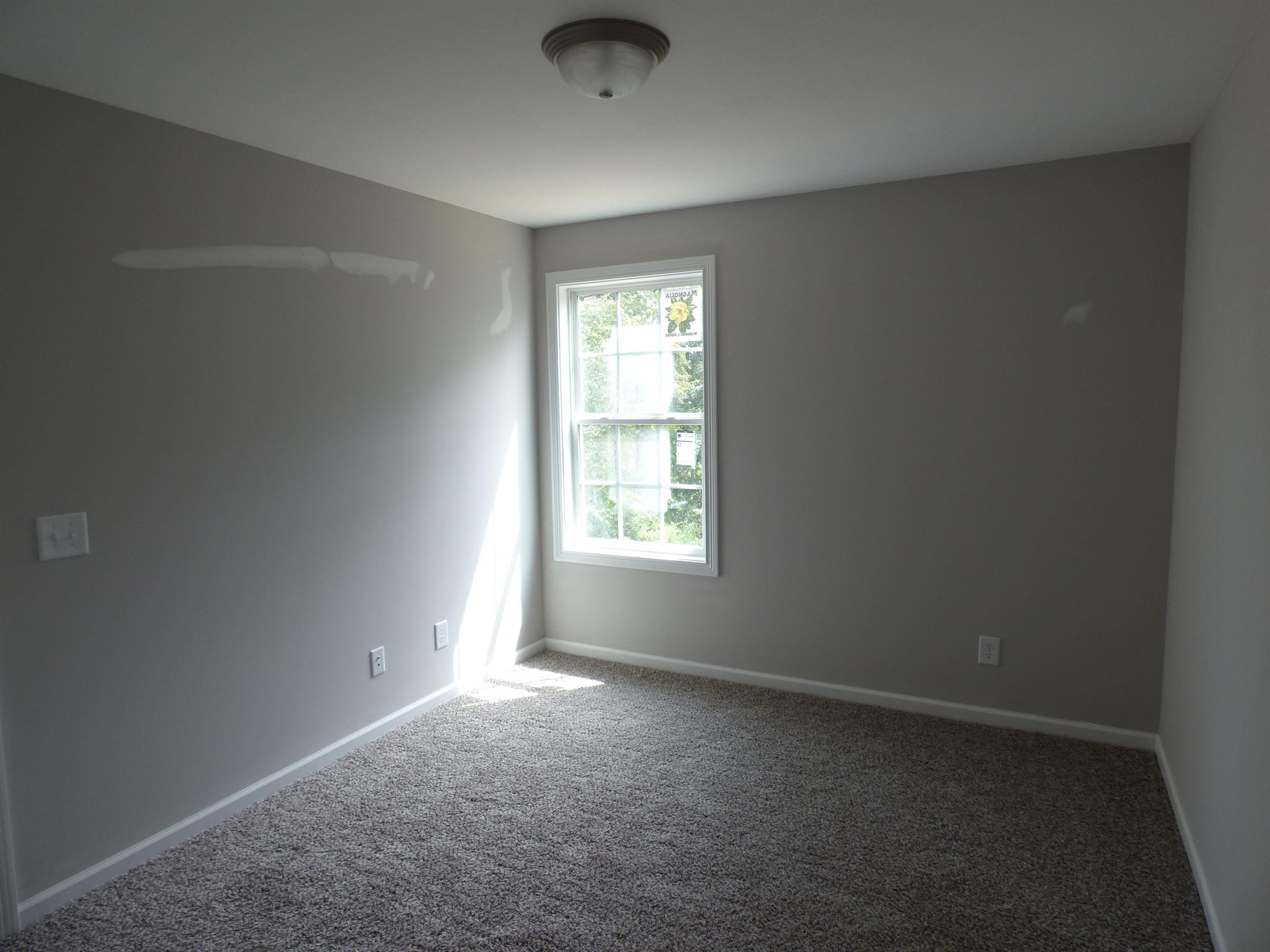 1769 Rains Road Clarksville, TN 37042 - Photo 8 of 15 Gallery Image 8