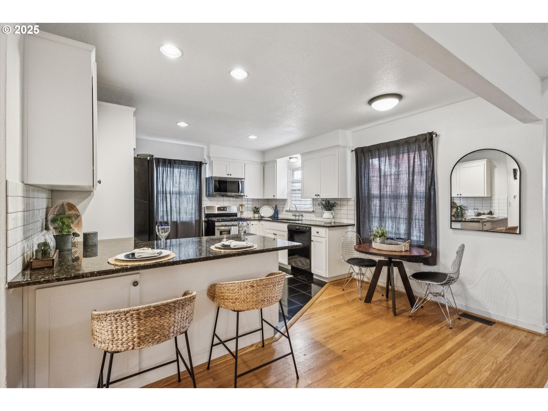 6443 Northeast 33rd Avenue, Unit A Portland, OR 97211 - Photo 11 of 27