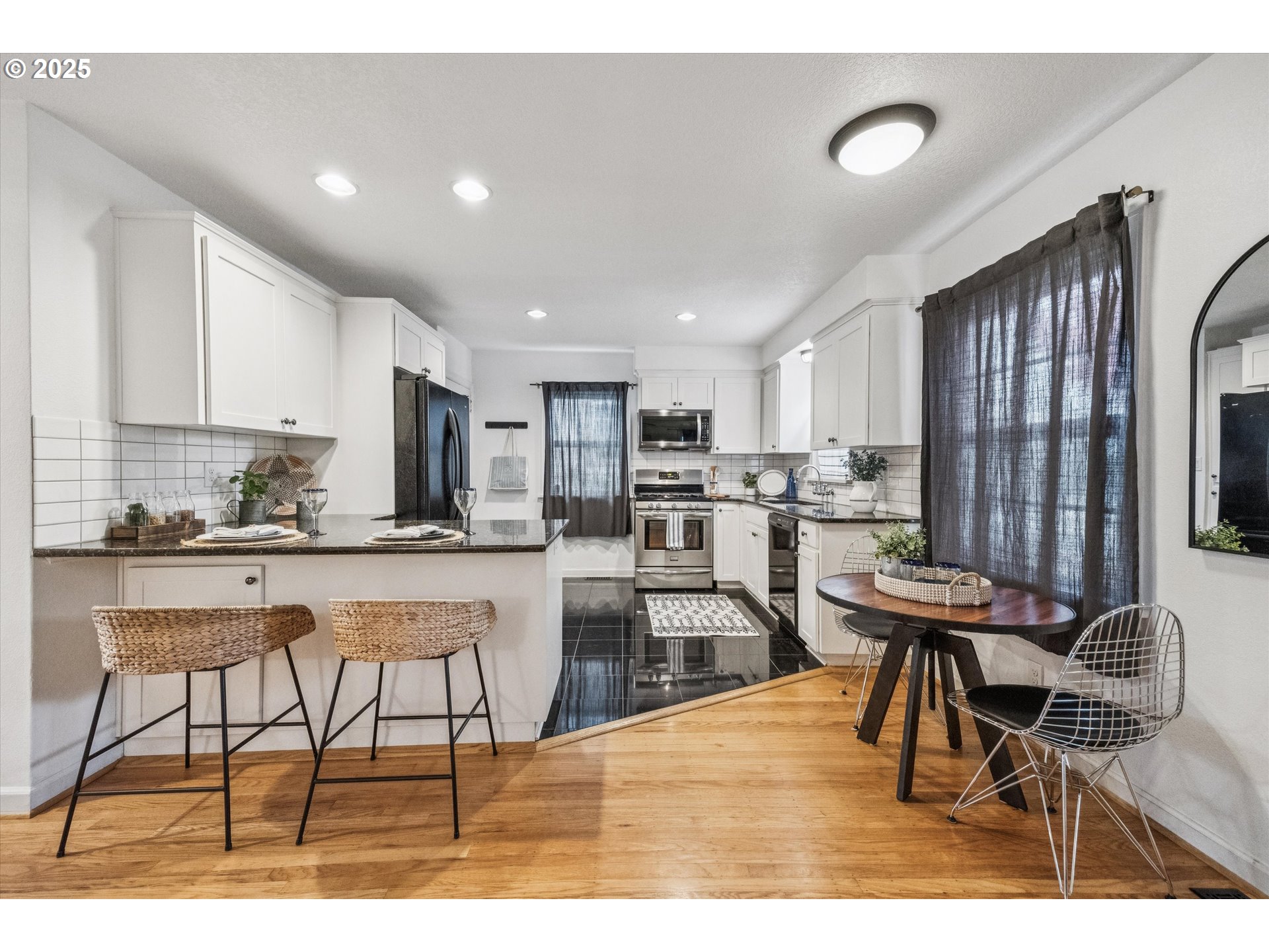 6443 Northeast 33rd Avenue, Unit A Portland, OR 97211 - Photo 12 of 27