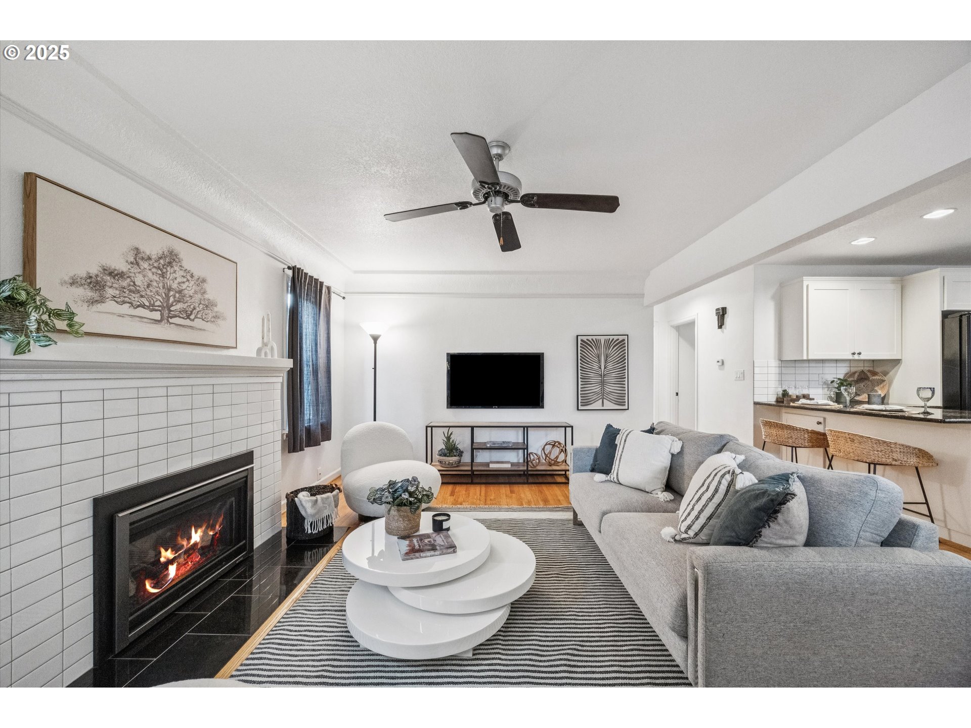 6443 Northeast 33rd Avenue, Unit A Portland, OR 97211 - Photo 7 of 27