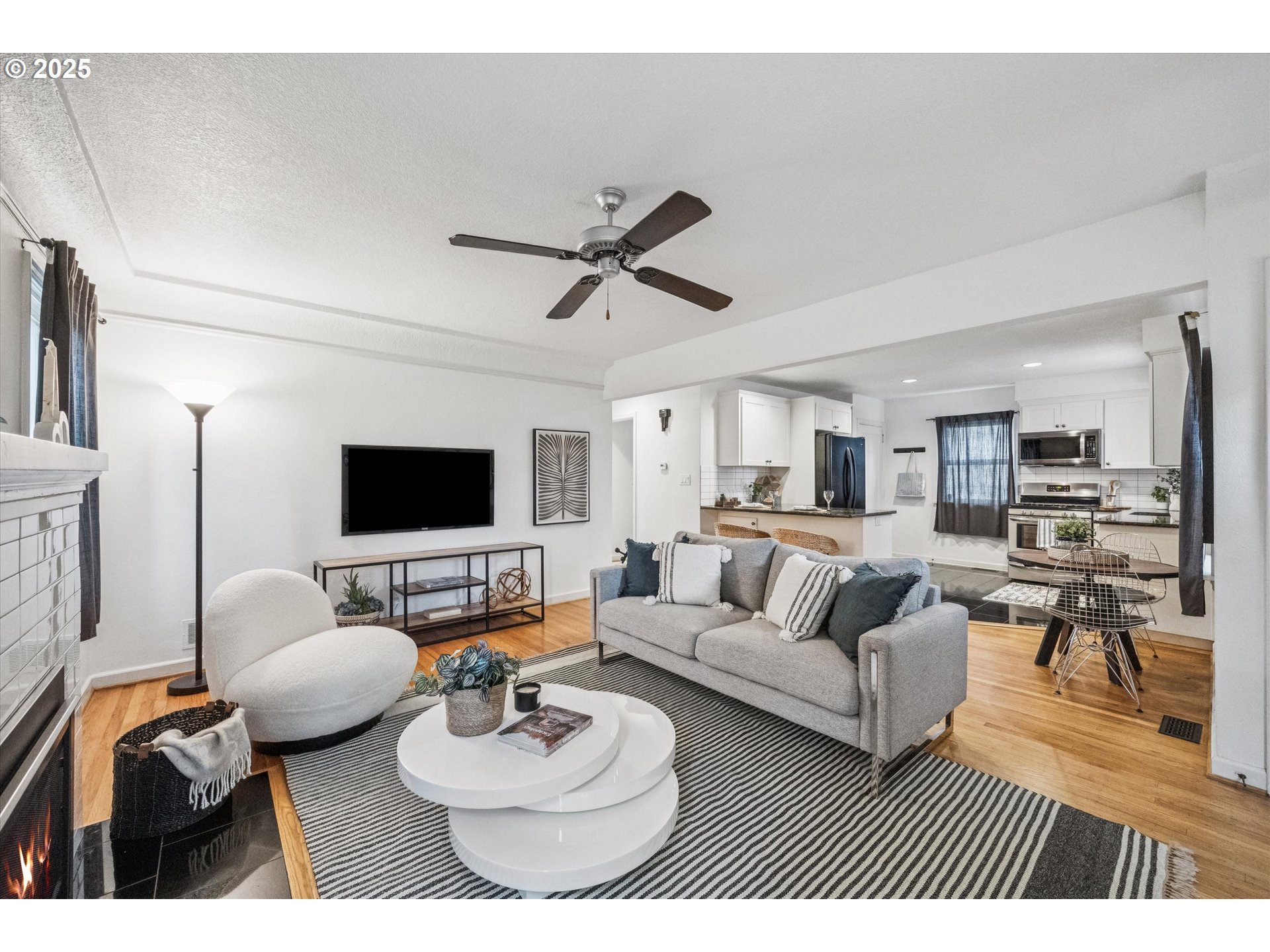 6443 Northeast 33rd Avenue, Unit A Portland, OR 97211 - Photo 8 of 27