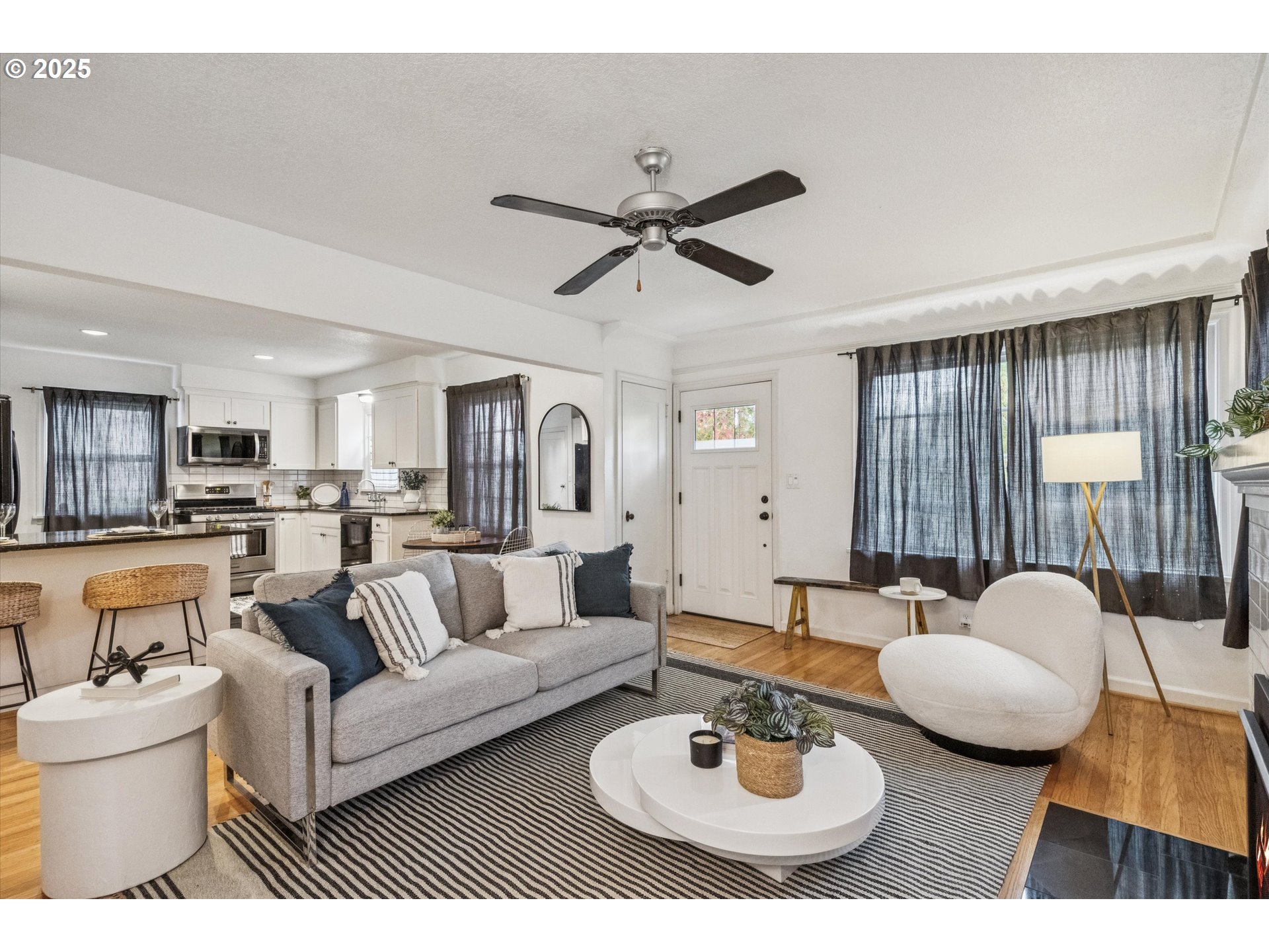 6443 Northeast 33rd Avenue, Unit A Portland, OR 97211 - Photo 9 of 27