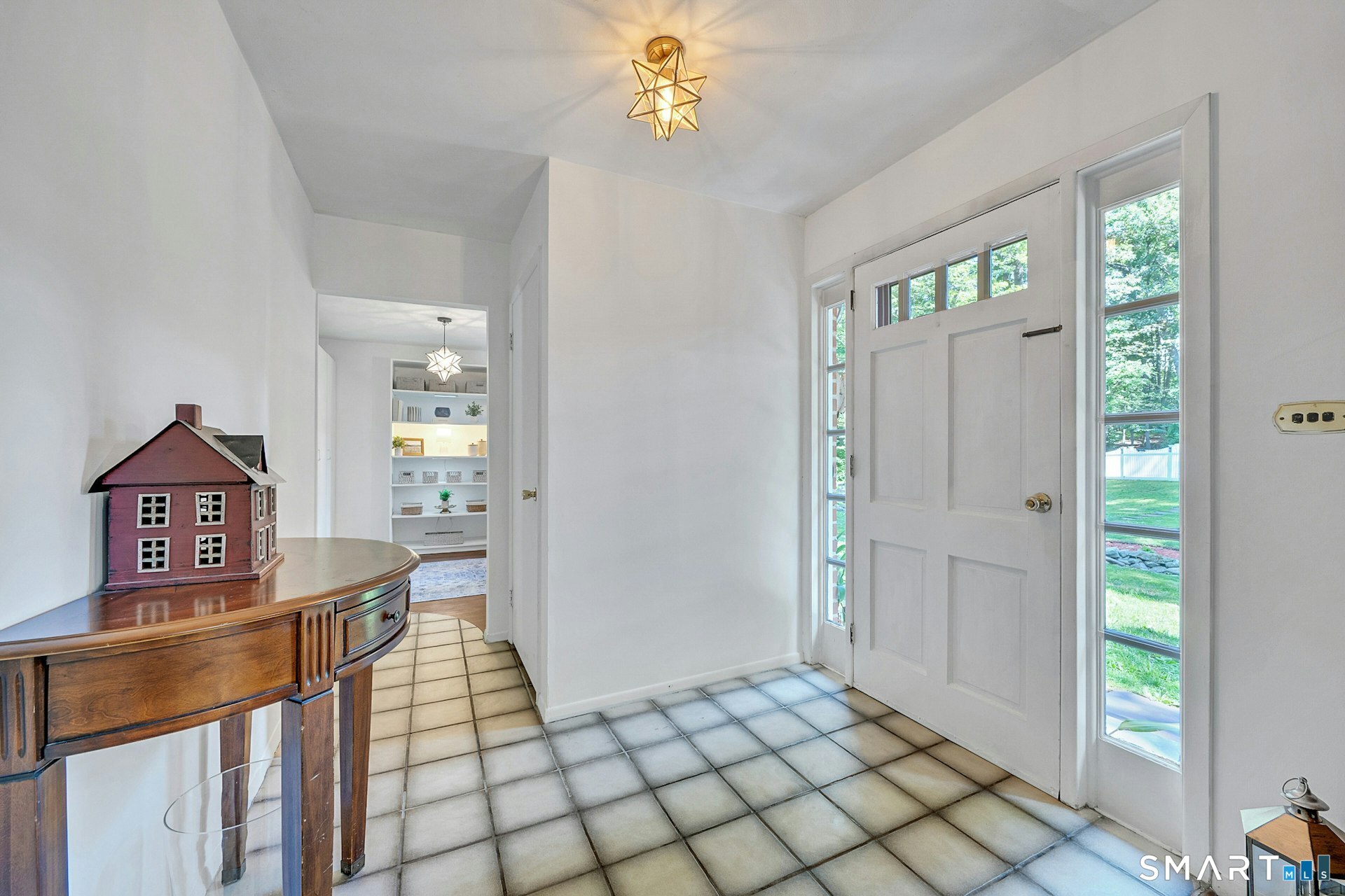 31 Granite Drive Norwalk, CT 06851 - Photo 5 of 38 Gallery Image 5
