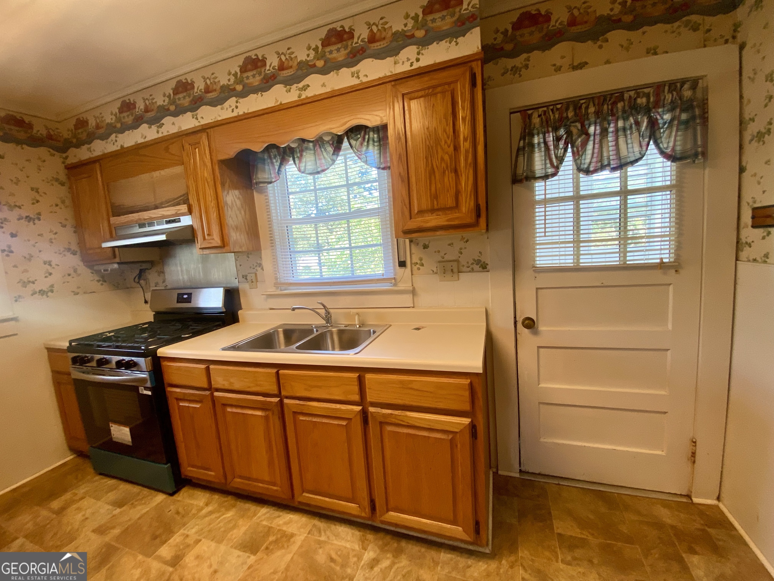 1021 Snowhill Street Cadwell, GA 31009 - Photo 9 of 14