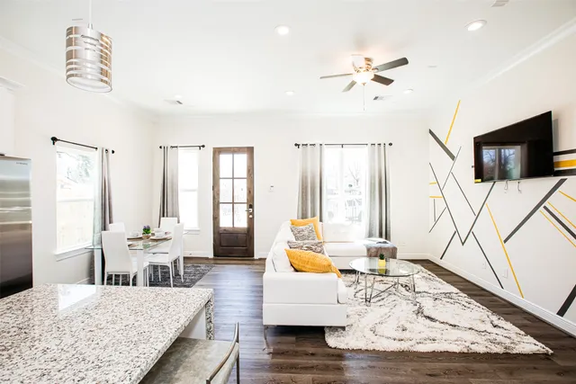 $1,850 | 5205 Bataan Road, Unit B, Houston, TX 77033