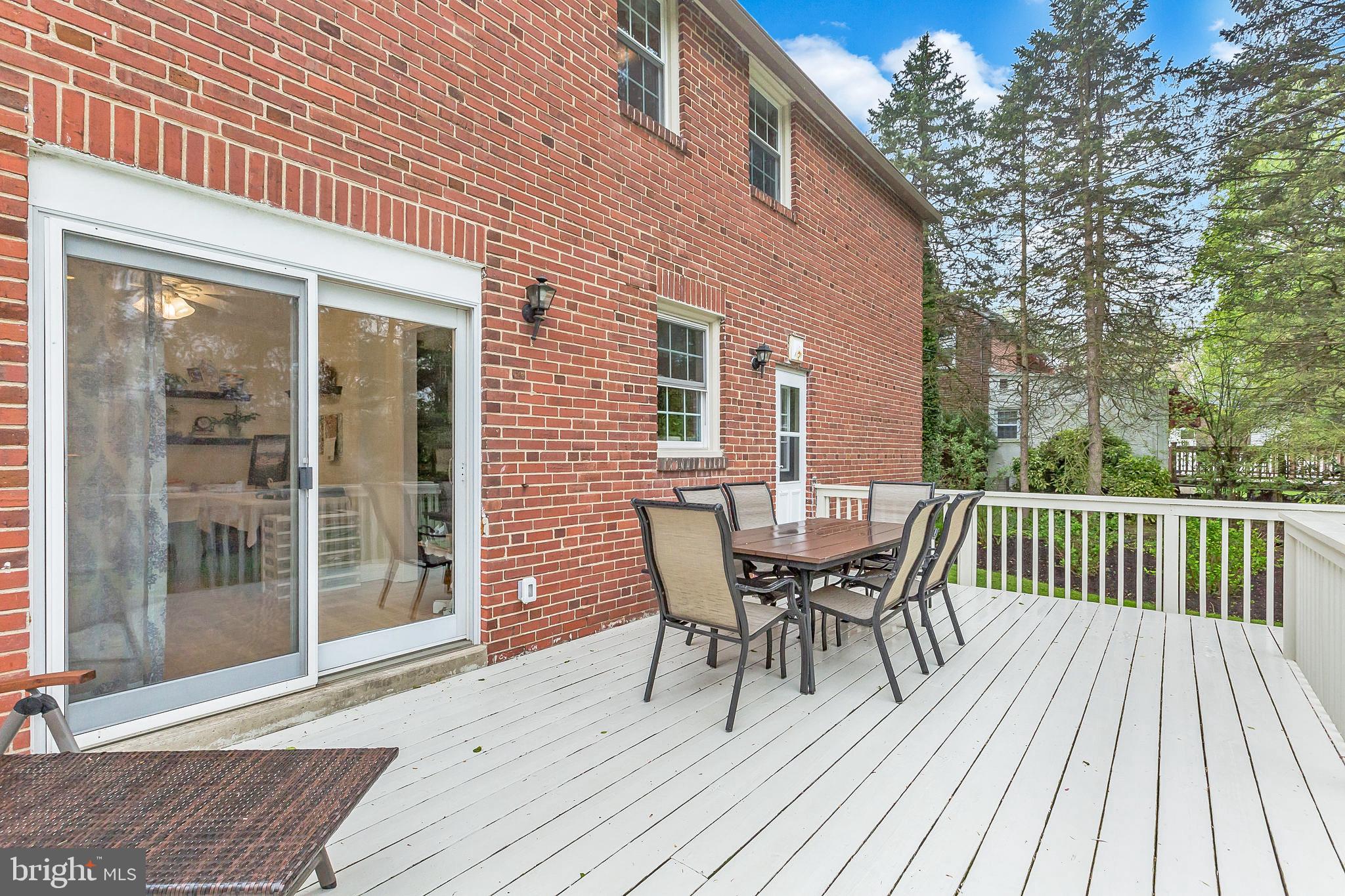 823 Pleasant Hill Road Wallingford, PA 19086 - Photo 27 of 33 Spacious deck