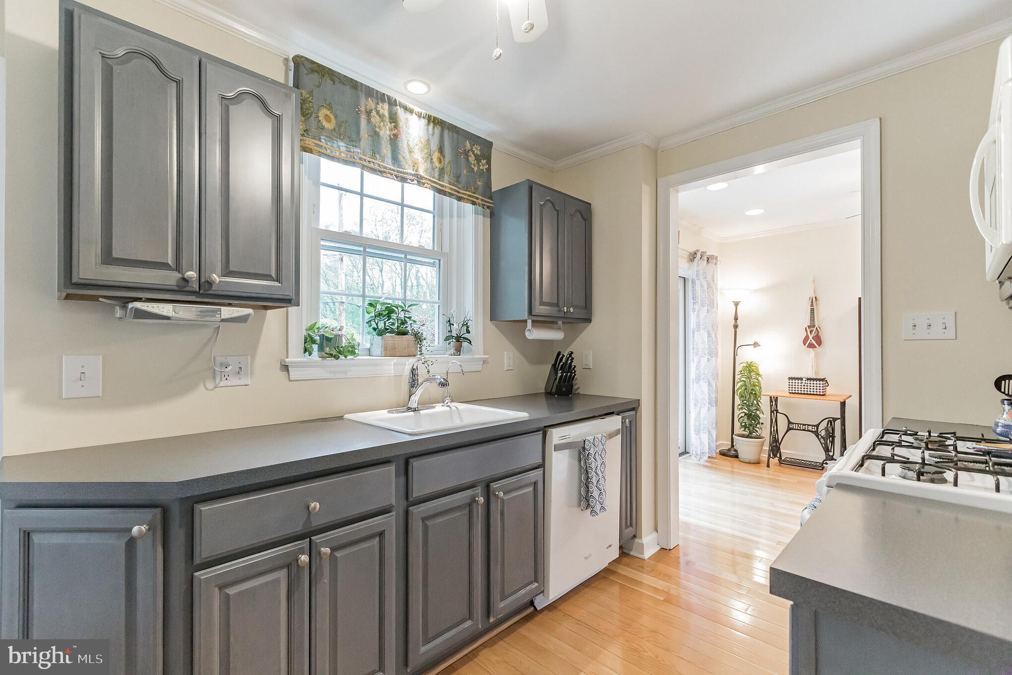 823 Pleasant Hill Road Wallingford, PA 19086 - Photo 10 of 33 Gallery Image 10