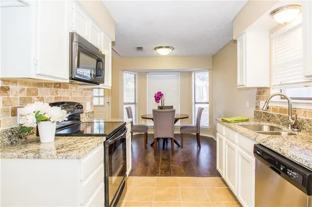 $2,400 | 2405 Cranberry Lane, Euless, TX 76039