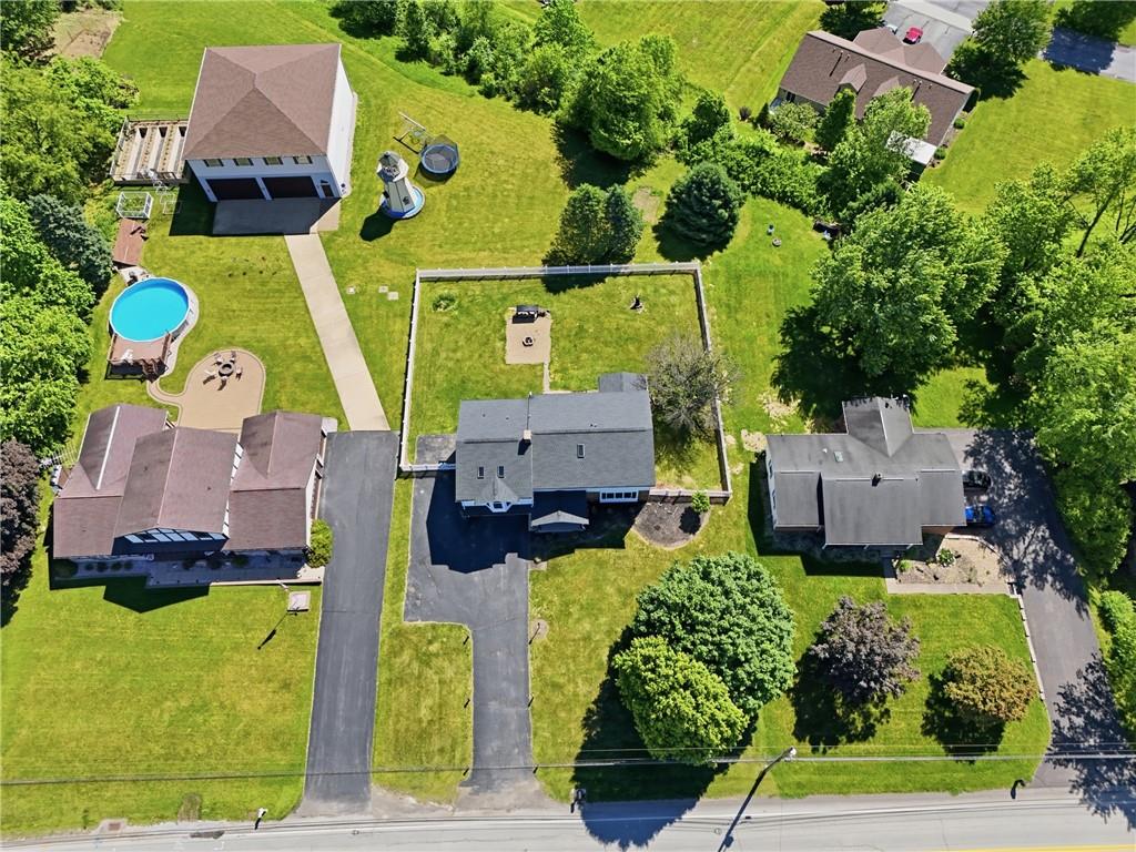 977 Barclay Road Indiana, PA 15701 - Photo 4 of 33