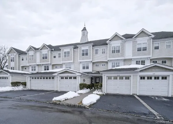 $458,600 | 414 Highridge Court, Peekskill, NY 10566