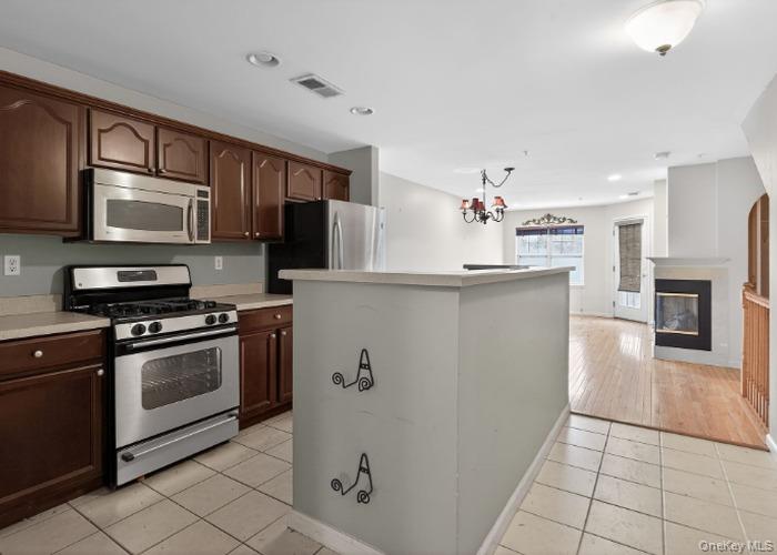 414 Highridge Court Peekskill, NY 10566 - Photo 11 of 23