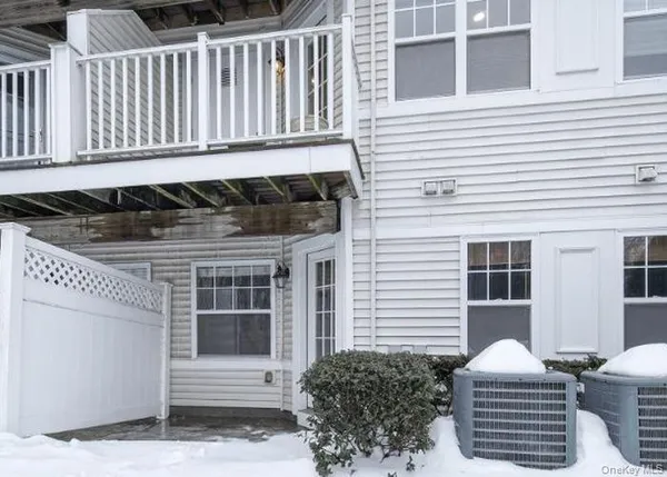 $458,600 | 414 Highridge Court, Peekskill, NY 10566
